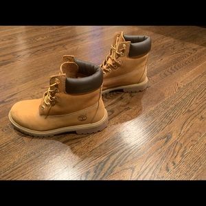 Timberland Men’s basic water proof boots; size 7m